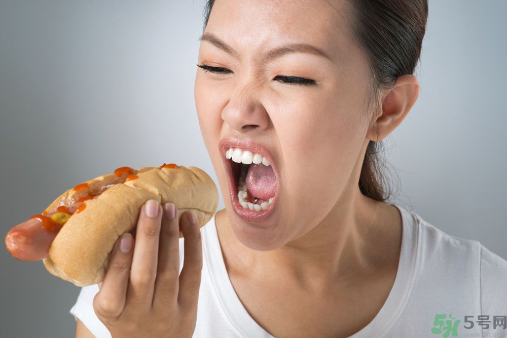 青春期女生吃很多是怎么回事？青春期女生很能吃怎么辦？