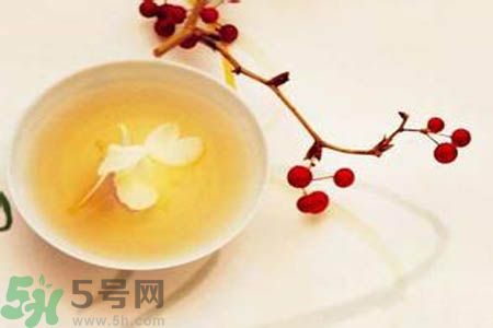 月經(jīng)期間可以喝茉莉花茶嗎？月經(jīng)期間喝茉莉花茶好不好？