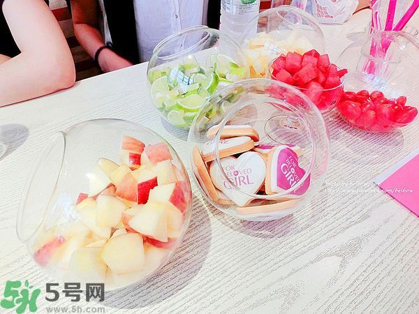 寵愛之名寵愛女孩面膜怎么樣？寵愛女孩礦物云絲面膜好用嗎？