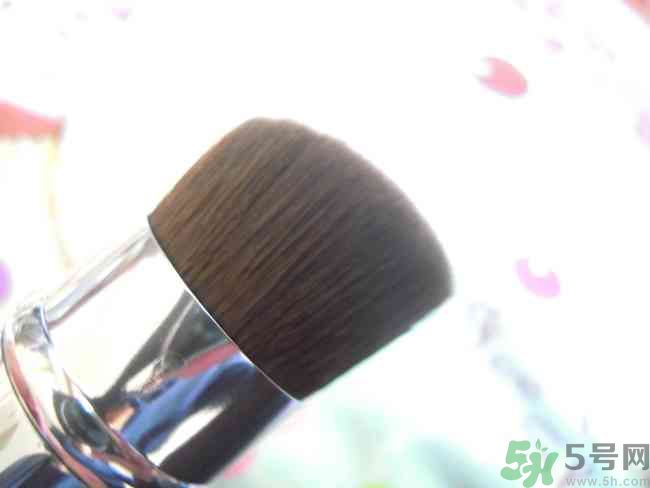 sk2棒棒糖粉凝霜好用嗎？skii粉凝霜使用方法