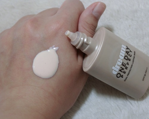 美寶蓮夢(mèng)幻奇跡控油透潤(rùn)持妝乳怎么樣？好用嗎？