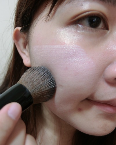 美寶蓮夢(mèng)幻奇跡控油透潤(rùn)持妝乳怎么樣？好用嗎？