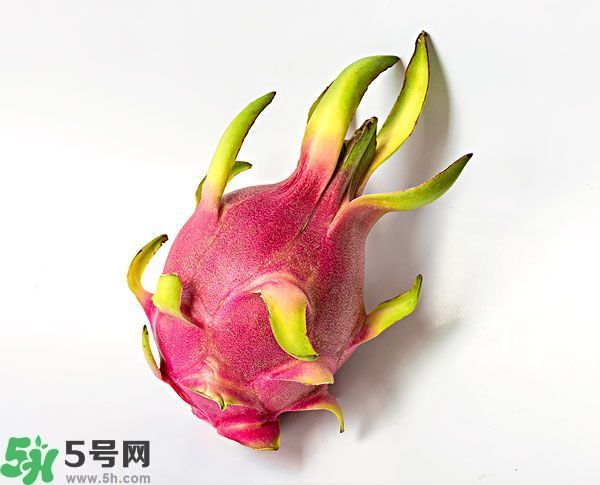 火龍果外面發(fā)霉了里面還能吃么？火龍果外皮爛了還能吃嗎？