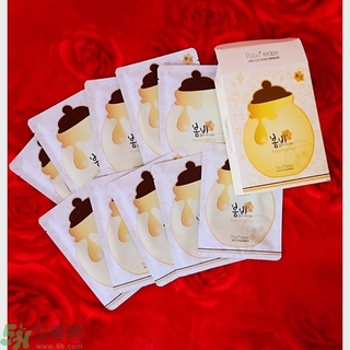 春雨黑面膜能天天用嗎？春雨黑蜂蜜面膜掉色精華液是黑色嗎？