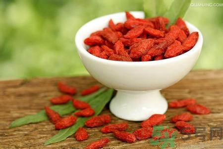 如何控油？如何控油祛痘？