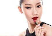唇色深的人適合什么顏色的口紅？如何挑選口紅的顏色？