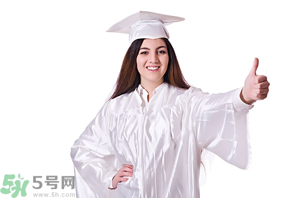 高中女生很矮還能長高嗎？高中女生矮怎么辦？