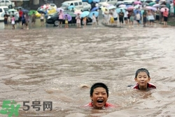 游泳喝到污水了怎么辦？游泳喝到臟水了會怎樣？