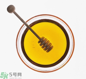 蜂蜜水隔夜還能喝嗎？蜂蜜水第二天還能喝嗎？