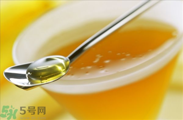 蜂蜜放久了有酒味是怎么回事？蜂蜜有酒味還能喝嗎？