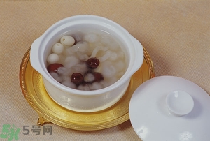 蓮子心能治失眠嗎？喝蓮心茶可以治療失眠嗎？