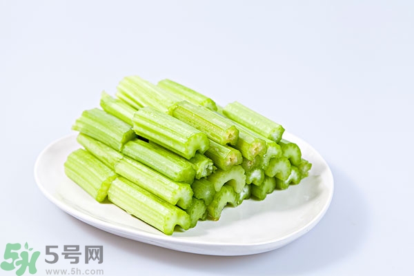 芹菜放久了能吃嗎？芹菜放軟了還能吃嗎？
