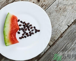 如何辨別催熟的西瓜？催熟的西瓜是什么樣的？