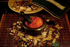 陳皮長(zhǎng)霉還可以吃嗎？陳皮上有發(fā)霉了怎么辦？