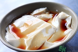 在家怎么制作豆腐腦？怎么制作豆腐腦呢？