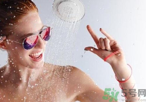 夏天洗澡水溫多少合適？夏天洗澡水溫多少比較好？