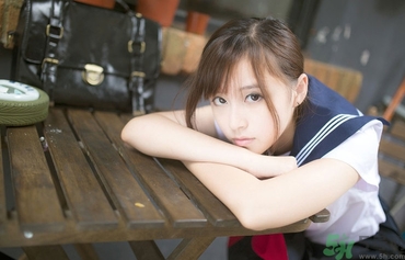 15歲月經(jīng)推遲二個月正常嗎？15歲兩個月沒來月經(jīng)是怎么回事？