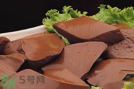 吃豬血拉大便是黑色的是怎么回事？吃豬血拉大便是黑色是在排毒嗎？