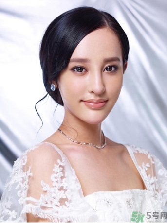 乳暈大是什么原因？乳暈大正常嗎？