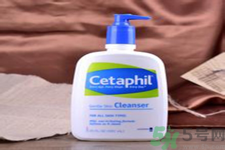 cetaphil絲塔芙溫和無(wú)泡潔面乳適合什么膚質(zhì)？cetaphi潔面乳敏感膚質(zhì)可以用嗎？
