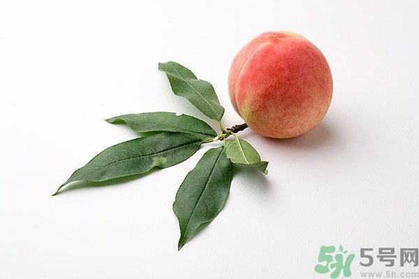 桃子裂口是什么原因？表面有裂口的桃子能吃嗎？