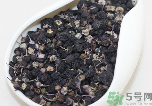 吃黑枸杞會上火嗎？吃黑枸杞會不會上火？