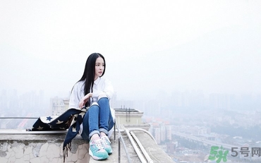 15歲女生白帶多正常嗎？15歲女生白帶異常怎么辦？