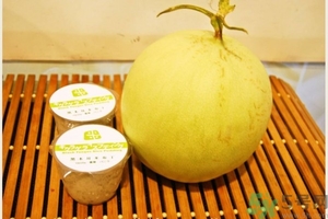 香瓜里面有紅點(diǎn)能吃嗎？香瓜瓤里面有紅點(diǎn)還能吃嗎？