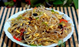 豆芽可以生吃嗎？豆芽炒粉條的家常做法