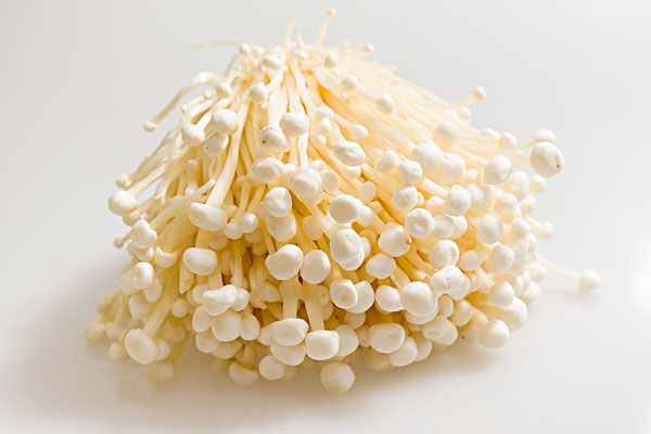 金針菇變黃了還能吃嗎？金針菇放久了黃了可以吃嗎？