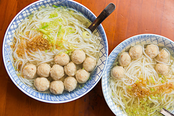 米線和米粉有什么區(qū)別？米粉要泡多久才能炒？