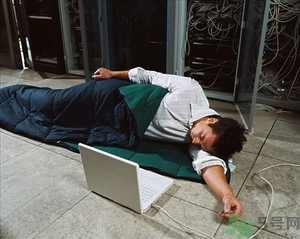 睡眠不規(guī)律如何調(diào)整？睡眠不規(guī)律會胖嗎？