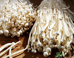 致癌金針菇怎么鑒別？如何選購金針菇？
