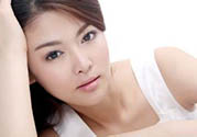 女人為什么一個(gè)胸大一個(gè)胸?。颗说膬蓚€(gè)胸為什么不一般大？