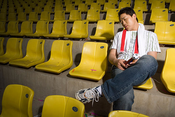 睡眠不足頭痛是什么原因？睡眠不足想吐怎么辦