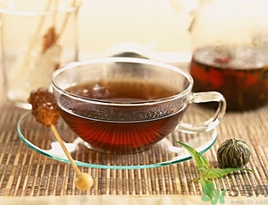 中暑能喝冰水嗎？中暑能吃冰淇淋嗎？