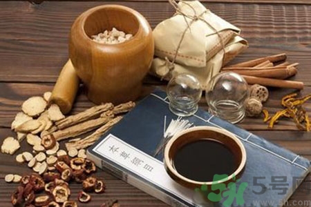三伏天可以吃中藥嗎？三伏天吃中藥會(huì)不會(huì)上火？