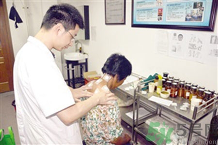 貼三伏貼可以吹空調(diào)嗎？貼完三伏貼多久后可以吹空調(diào)？
