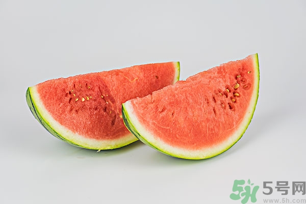 西瓜沒(méi)熟透可以吃嗎？西瓜不好吃怎么做好吃？