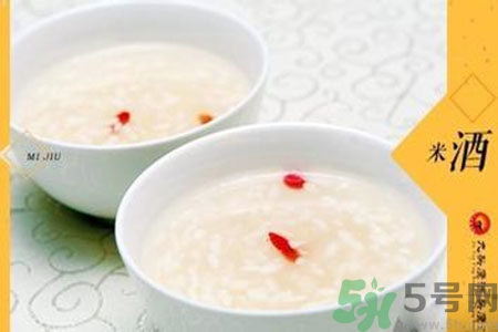 米酒有黑點是怎么回事？米酒有黑點能喝嗎？