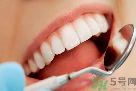 冷光美白牙齒的價(jià)格是多少？做冷光美白牙齒需要多少錢(qián)？