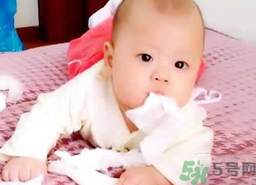 寶寶吃紙是怎么回事？寶寶吃紙?jiān)趺崔k？