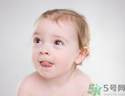 寶寶吃什么對頭發(fā)好？寶寶頭發(fā)發(fā)黃怎么辦？