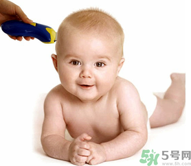 寶寶吃什么對頭發(fā)好？寶寶頭發(fā)發(fā)黃怎么辦？