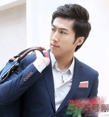 李鐘碩發(fā)型是什么？姜哲發(fā)型是什么？
