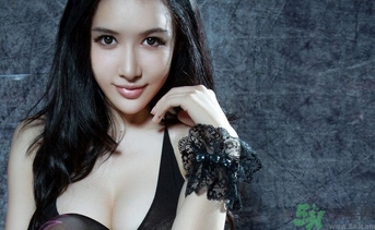 美瞳帶著磨眼睛咋辦？戴美瞳眼睛紅怎么辦？