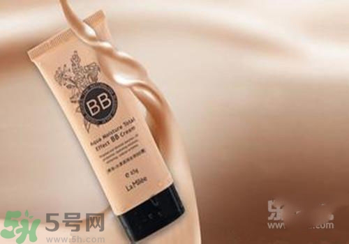bb霜用洗面奶可以洗干凈嗎？bb霜洗面奶沒洗干凈有什么危害？