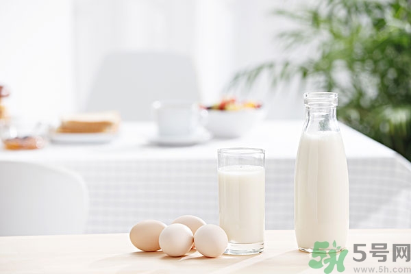 吃雞蛋煎饅頭片會(huì)長胖嗎?雞蛋煎饅頭片的熱量是多少