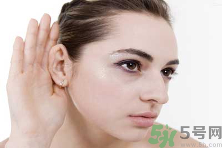 耳朵后面長(zhǎng)了個(gè)硬包怎么回事？ 耳朵后面長(zhǎng)了個(gè)硬包怎么辦？