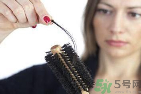 生完寶寶掉頭發(fā)怎么辦？生完寶寶掉頭發(fā)原因？
